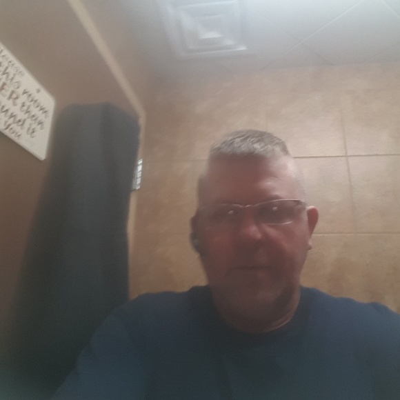 Profile Picture of Willard Thomas (@willardthomas) on Poshmark