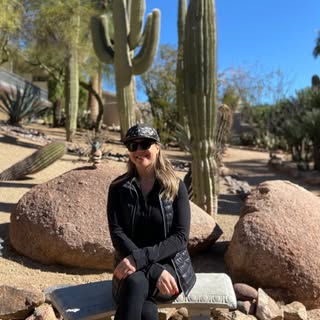 Profile Picture of lara.miles (@lara.miles) on Instagram