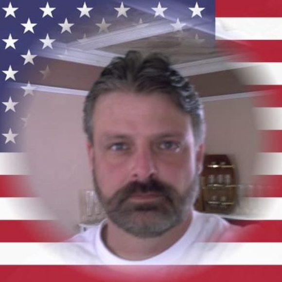 Profile Picture of Clint Hullinger (@clinthullinger) on Poshmark