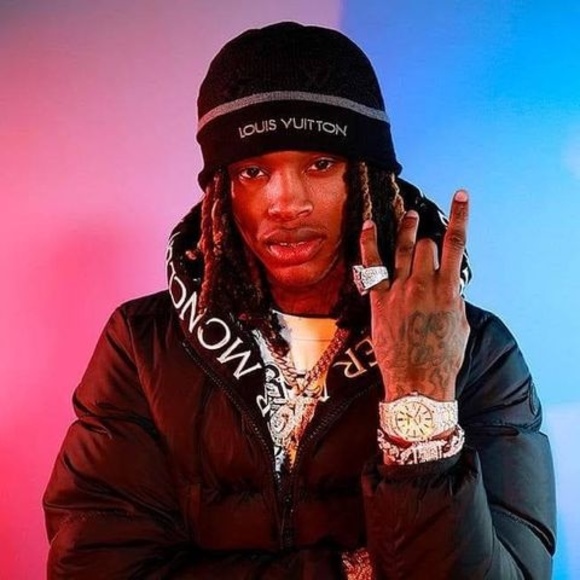 Profile Picture of Brandon Wrage (@wragebrandon149) on Poshmark