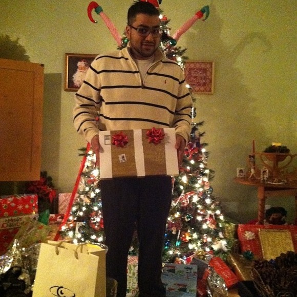 Profile Picture of Joseph Salas (@guambomb12) on Poshmark