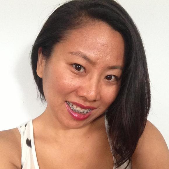 Profile Picture of Angela Miu miu (@jiejielily) on Poshmark