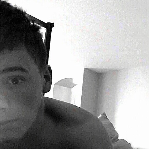 Profile Picture of Kenny Tate (@chon_chon) on Poshmark