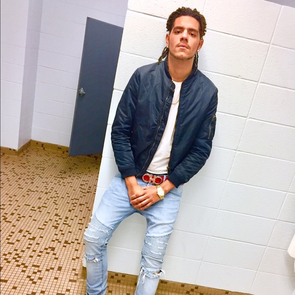 Profile Picture of Bryan Tapley (@lilbtap) on Poshmark