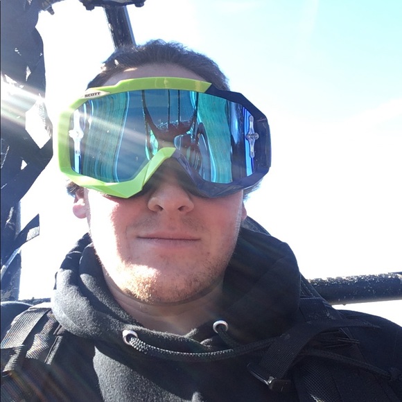 Profile Picture of Alan Plassard (@agp15) on Poshmark