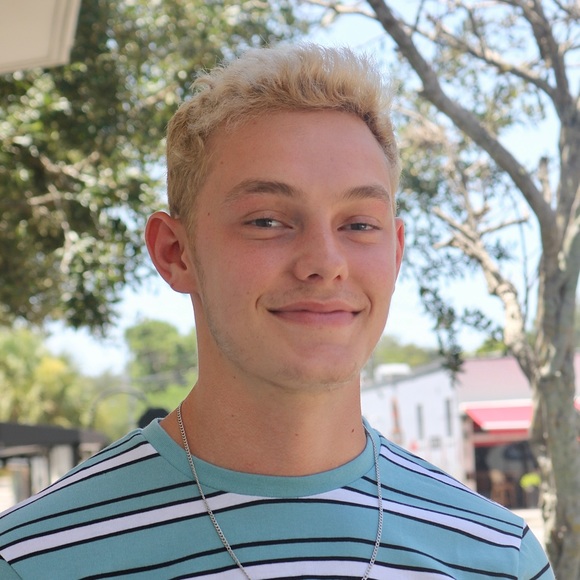 Profile Picture of Michael Braudis (@michaelb818) on Poshmark