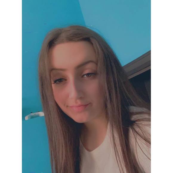 Cameron Sansome - Poshmark Profile Picture of Cameron Sansome (@2004cam) on Poshmark