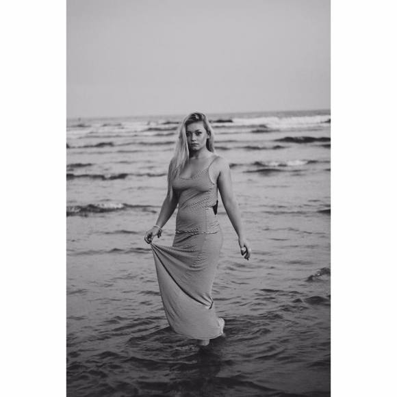 Profile Picture of Hannah Decourcey (@hntrjmpr) on Poshmark