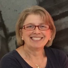Profile Picture of Lucia Foster (@Lucia_Econ) on Twitter