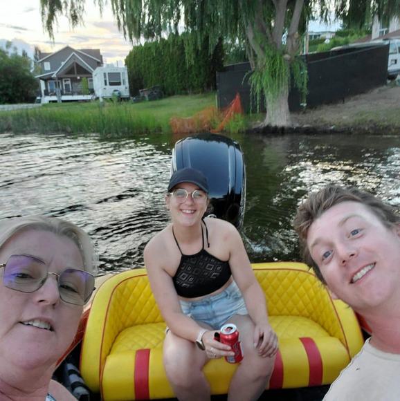 Kelly Paziuk - Poshmark Profile Picture of Kelly Paziuk (@kellypaziuk) on Poshmark