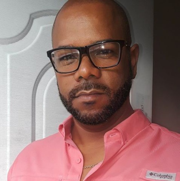 Profile Picture of Julian Serrano (@sedanorberto00) on Poshmark