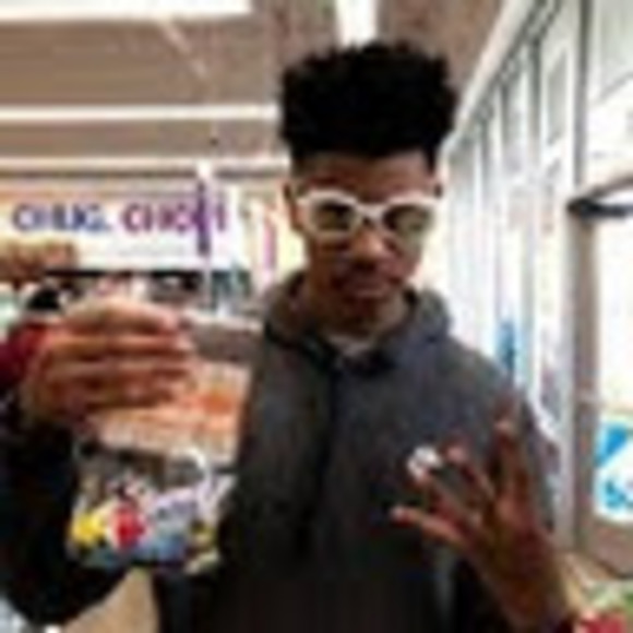 Profile Picture of Isaac Garrett (@igarrett0721) on Poshmark