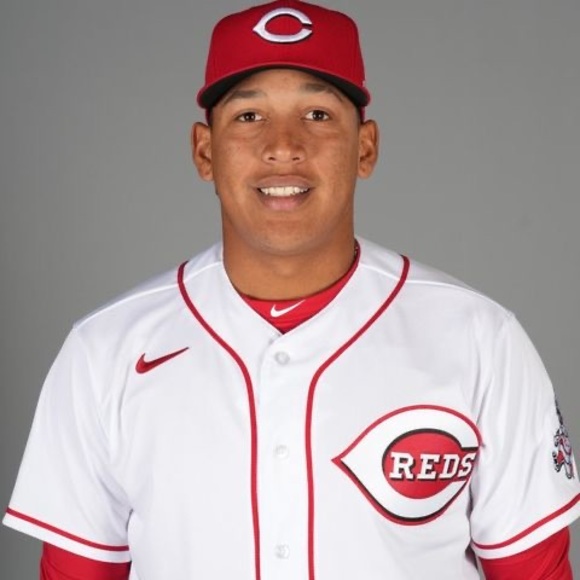 Profile Picture of Jose Alejandro (@thecamell41) on Poshmark