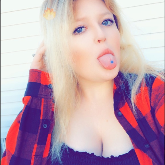 Profile Picture of Alex Brocco (@broccoalex) on Poshmark