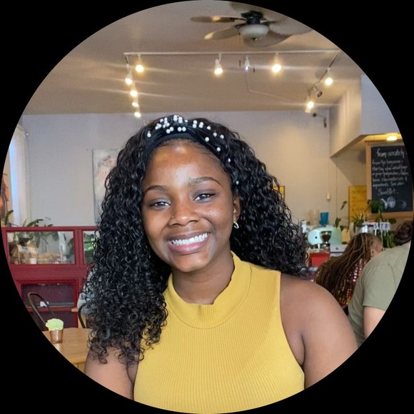 Profile Picture of Britney Wallace (@britneywalla573) on Poshmark