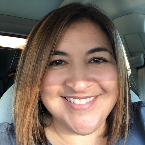 Profile Picture of Sherry Perez (@sherrdh0504) on Poshmark