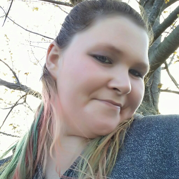 Profile Picture of Heather Spaulding (@heathers1730) on Poshmark