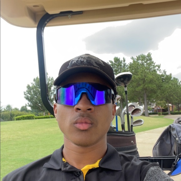 Profile Picture of Art Dampier (@art3thegoat) on Poshmark