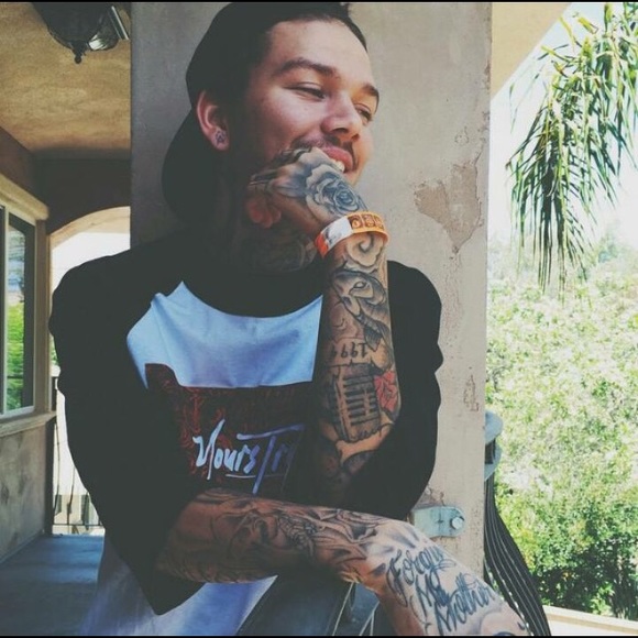 Profile Picture of Litzi Aparisio (@lichiss123) on Poshmark