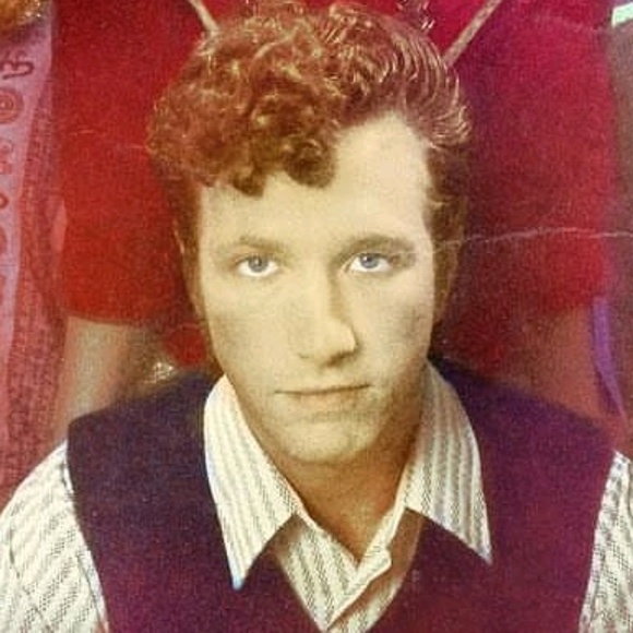 Profile Picture of Alex Cote (@alexethancote) on Poshmark