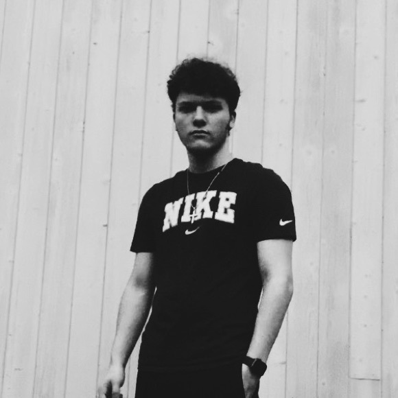 Profile Picture of Jake Sabetta (@jakesabs) on Poshmark