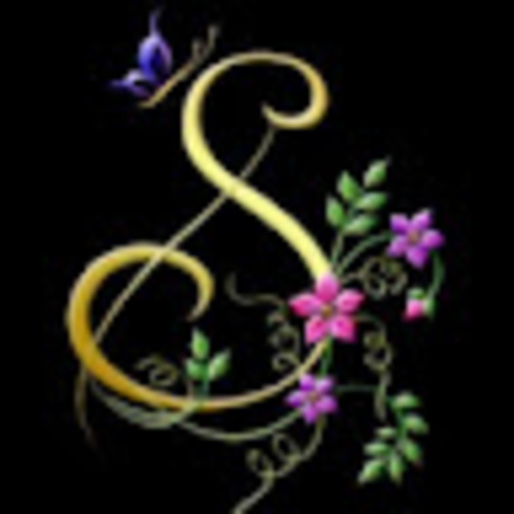 Profile Picture of T. & e. Simpson (@wallflowermom1) on Poshmark