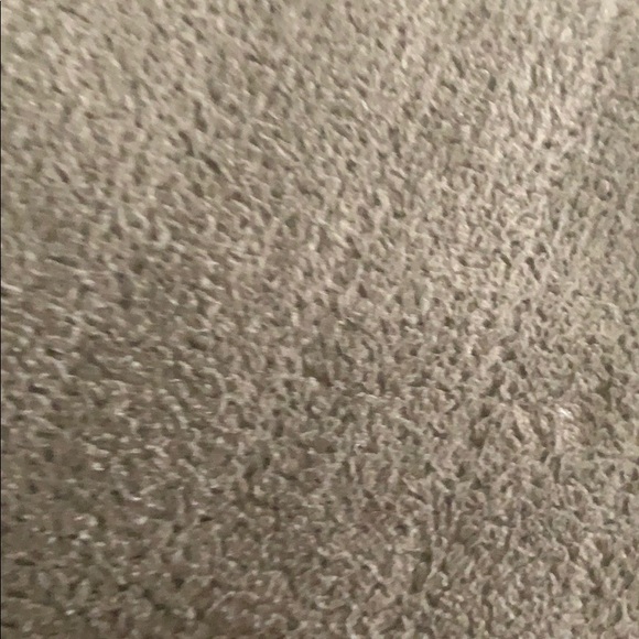 Profile Picture of Ivan Silva (@caatilloivan2) on Poshmark