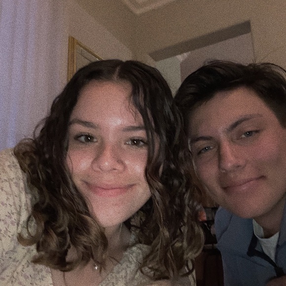 Profile Picture of Alexa Fernandez (@alexamiranda698) on Poshmark