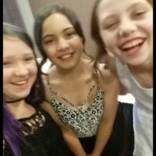 Profile Picture of Tia Miles ☆☆☆ (@rawr_the_dinos) on Twitter