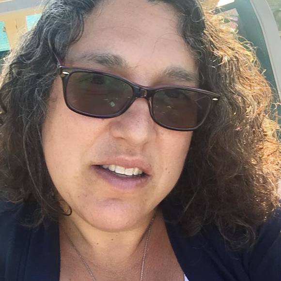 Profile Picture of Jamie Ahern (@jcweintraub) on Poshmark