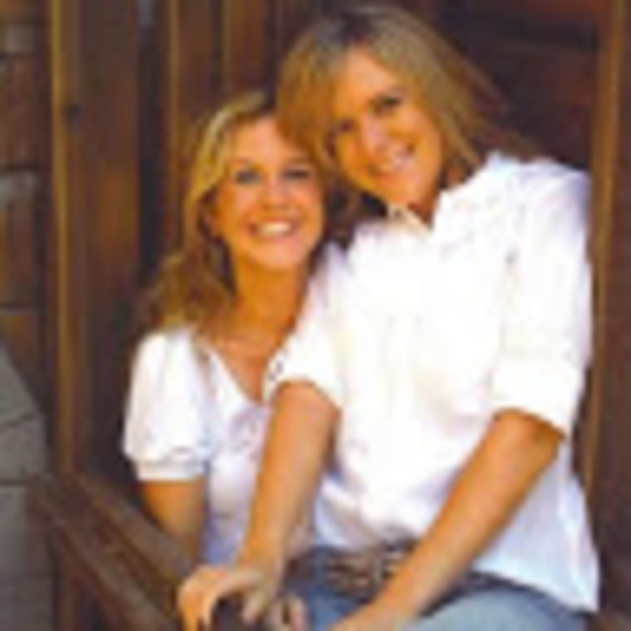 Profile Picture of Gena Laramy (@genamarie1959) on Poshmark