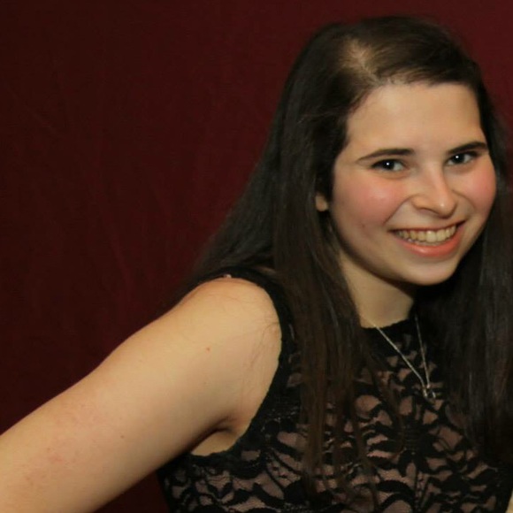 Profile Picture of Alexis Rebock (@rebockalexis) on Poshmark