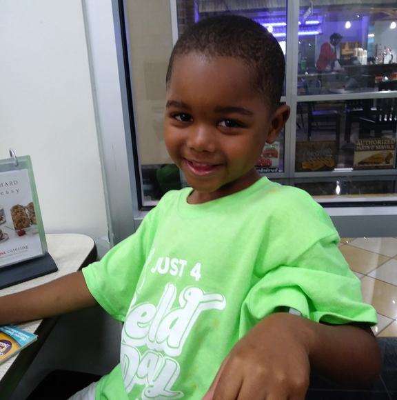 Profile Picture of Robin Mullins (@robinsmullins47) on Poshmark