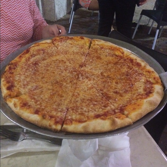 Profile Picture of William Tabbot (@williamt123) on Poshmark