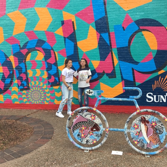 Profile Picture of Lucy Cooper (@lucycooper3171) on Poshmark