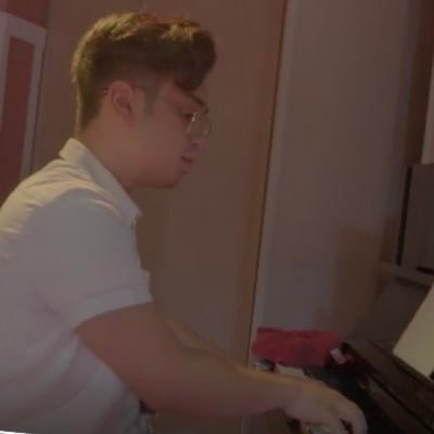 Profile Picture of James (@james_philippe_) on Twitter