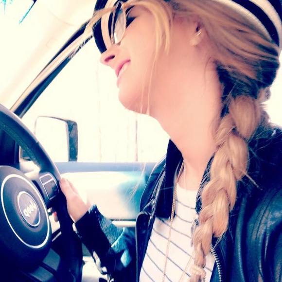 Profile Picture of Jennifer Dilbone (@prettypanda_) on Poshmark