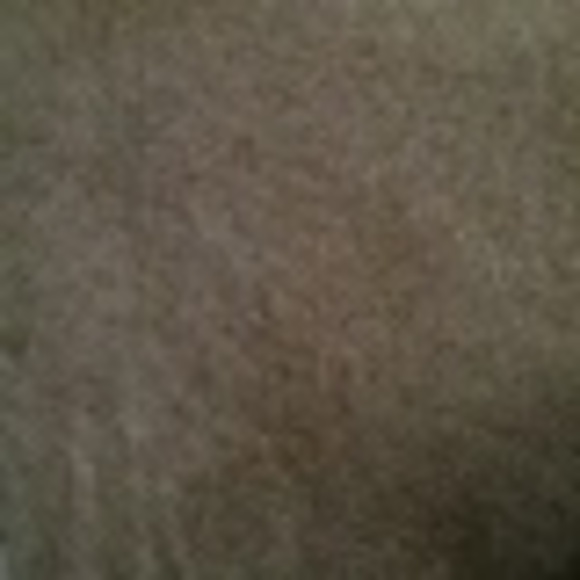 Profile Picture of Myra Diaz (@loveclothes112) on Poshmark
