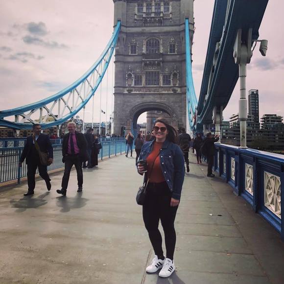 Profile Picture of Beth Murzyn (@bethmurzyn) on Poshmark