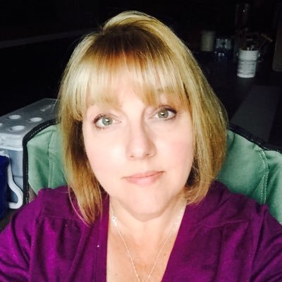 Profile Picture of Lisa Evenson (@ElizabethAnn819) on Twitter