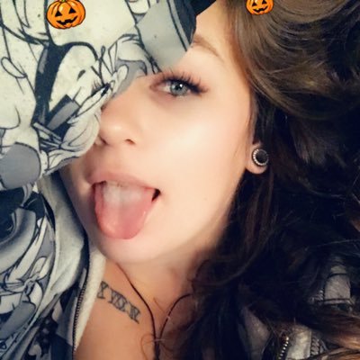Profile Picture of Amy Dover (@amyy_bby) on Twitter
