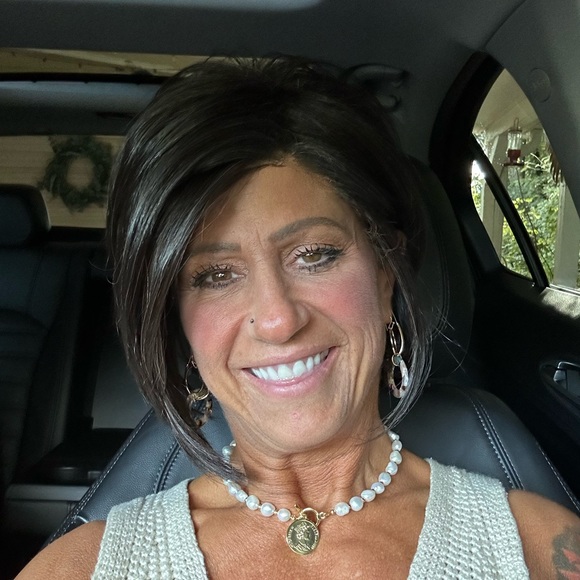 Profile Picture of Lara Dotson (@ldot7169) on Poshmark