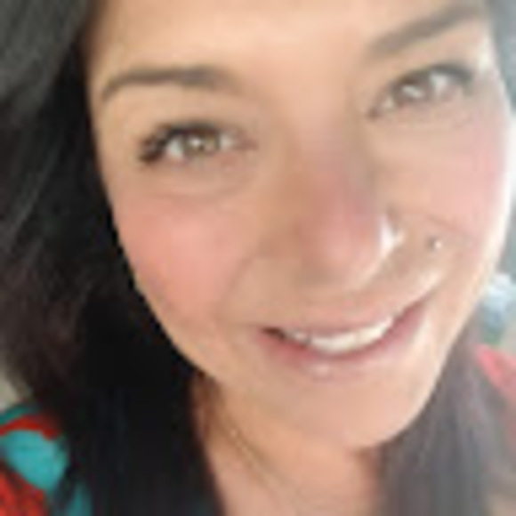Profile Picture of Marianne Roberts (@mariannerobe610) on Poshmark