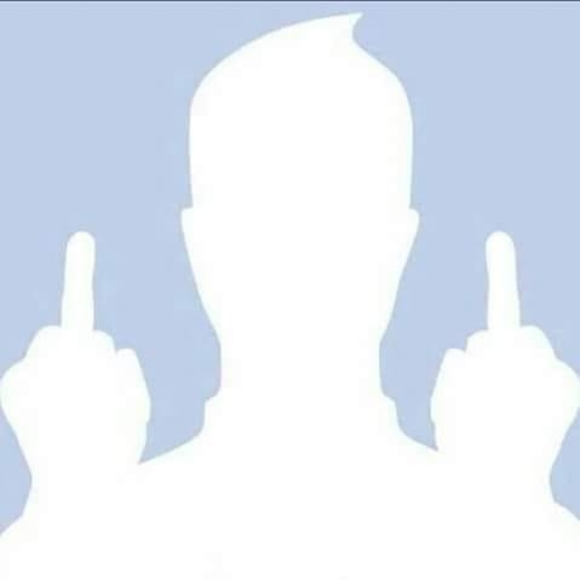 Profile Picture of Damien michael Clavey (@claveydamien) on Poshmark