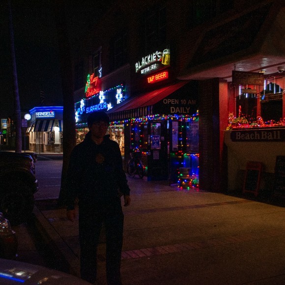 Profile Picture of Justin Feng (@justinfeng) on Poshmark