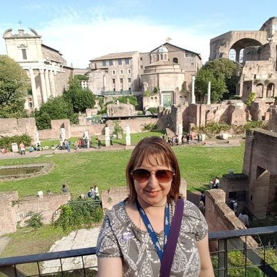 Profile Picture of Lisa Carlile (@floppitydoppity) on Twitter