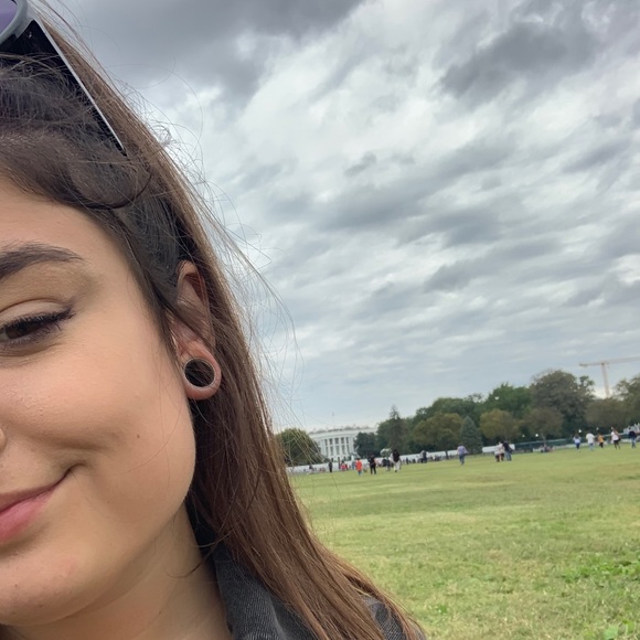 Profile Picture of Paula Neupauer (@paulaneupauer) on Poshmark