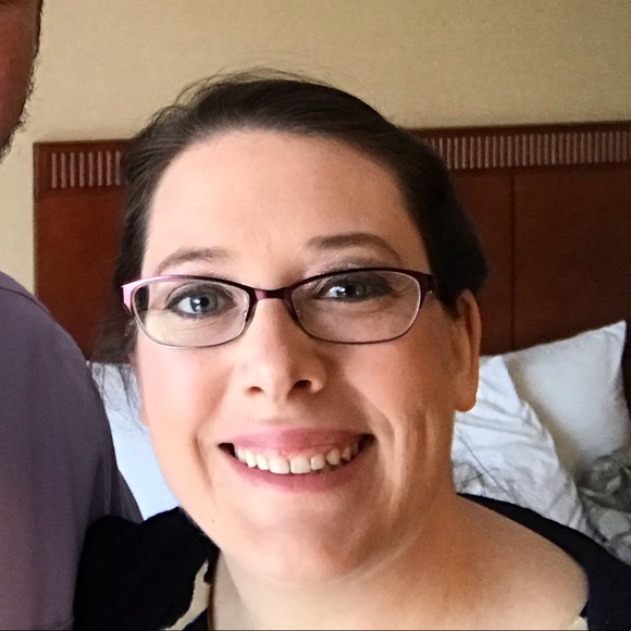 Profile Picture of Kirsten Copus (@lamb739) on Poshmark