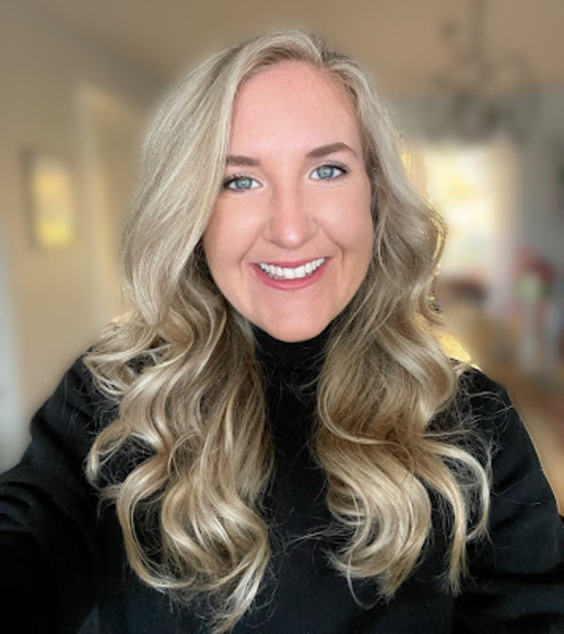 Profile Picture of Amber Oates (@adubiny) on Poshmark