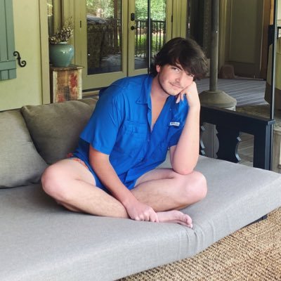 Profile Picture of Chan (@sims_chandler) on Twitter